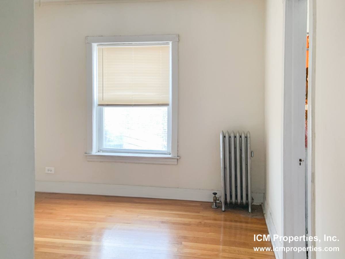 Apartment for rent at 1825 W Foster Ave #3, Chicago, IL 60640