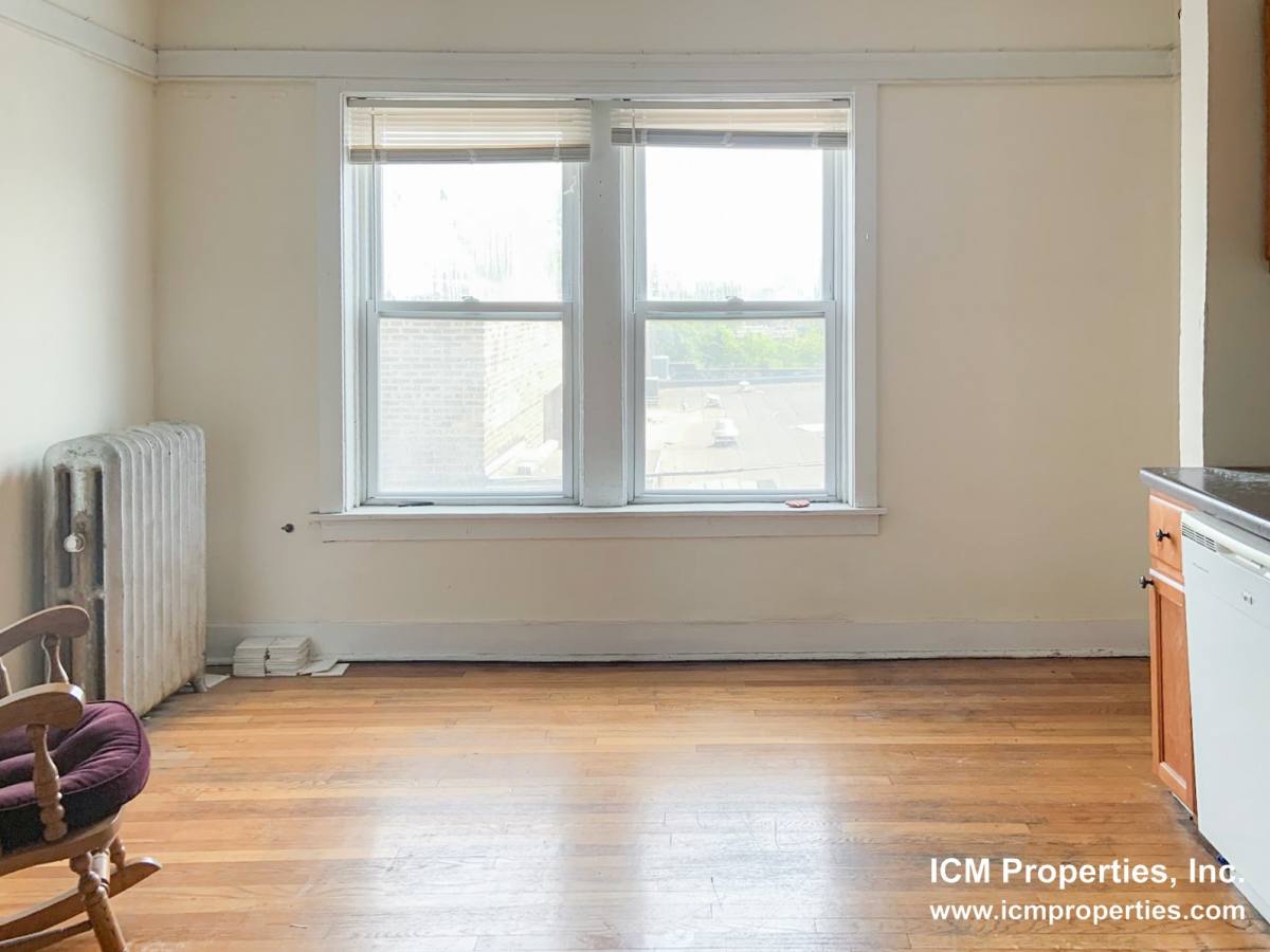 Apartment for rent at 1825 W Foster Ave #3, Chicago, IL 60640