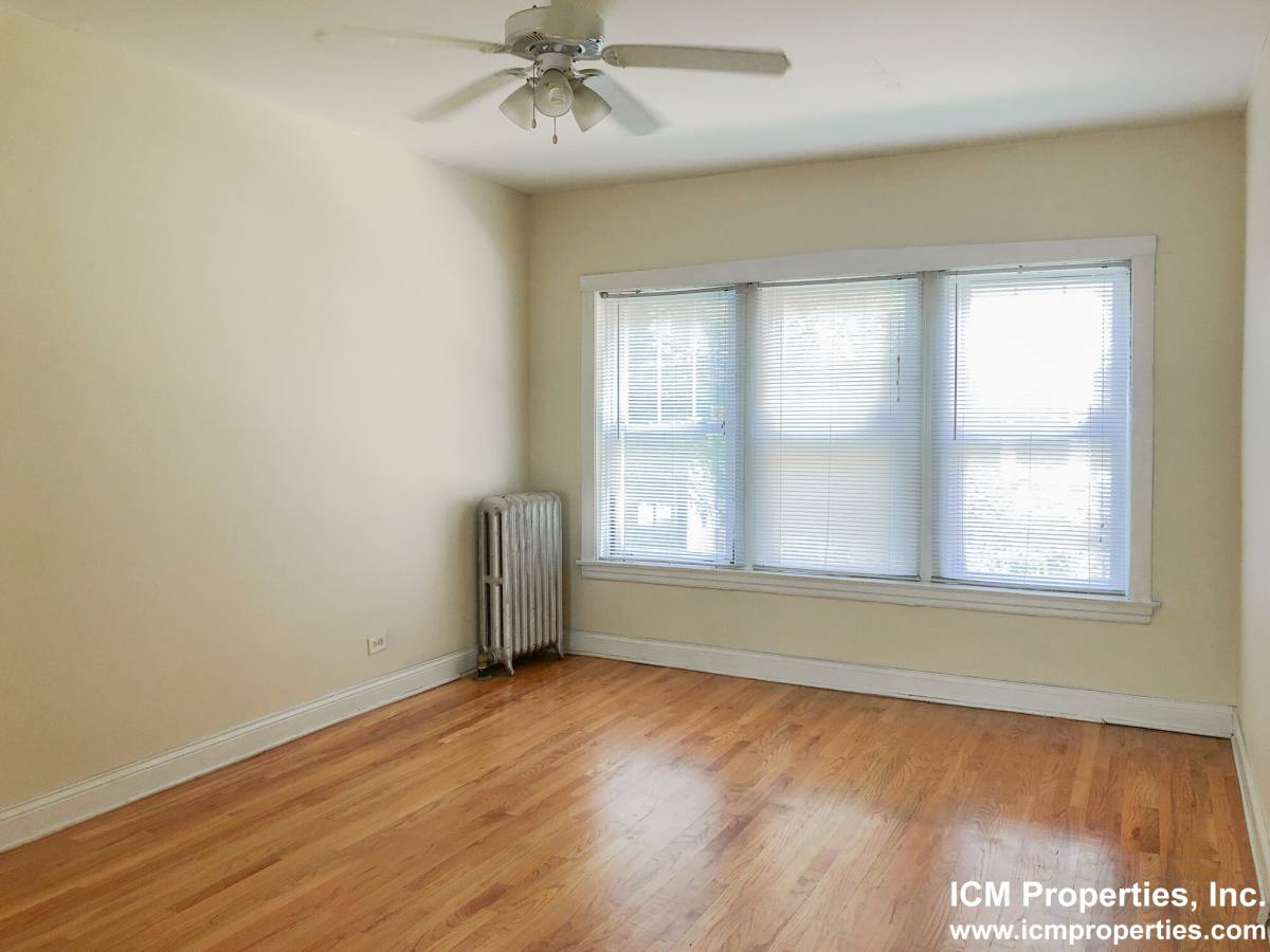 Apartment for rent at 1825 W Foster Ave #1, Chicago, IL 60640
