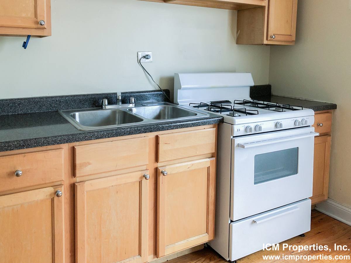 Apartment for rent at 1825 W Foster Ave #1, Chicago, IL 60640