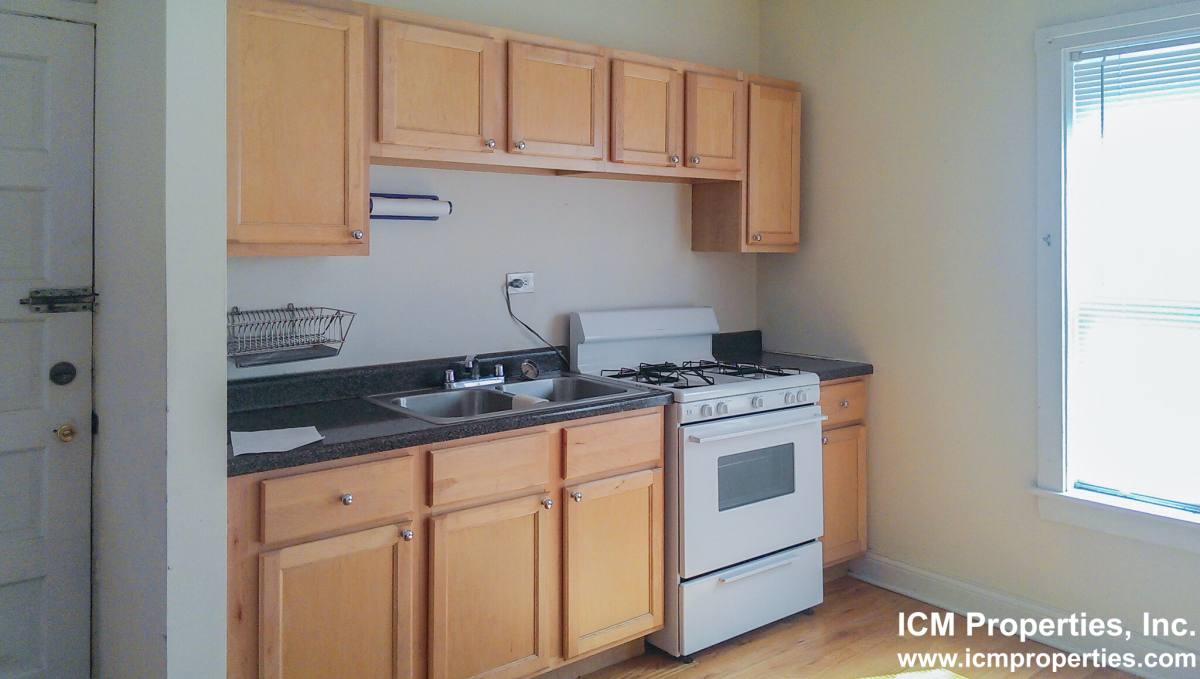 Apartment for rent at 1825 W Foster Ave #1, Chicago, IL 60640