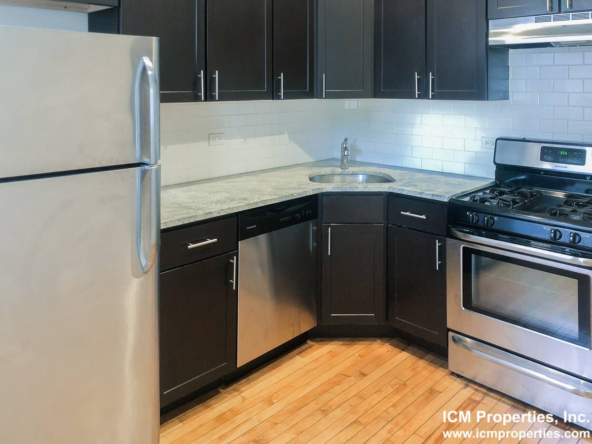 Apartment for rent at 3637 N Paulina St #2, Chicago, IL 60613