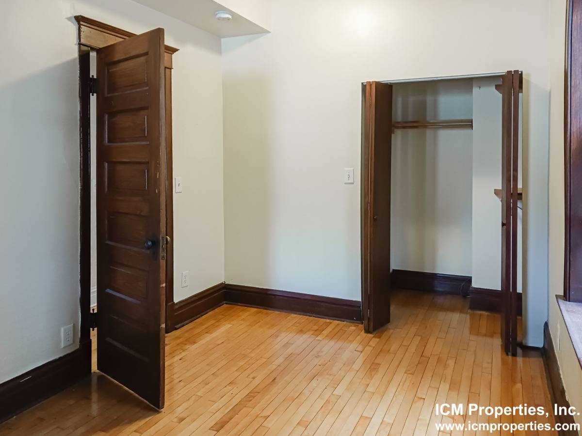 Apartment for rent at 3637 N Paulina St #2, Chicago, IL 60613