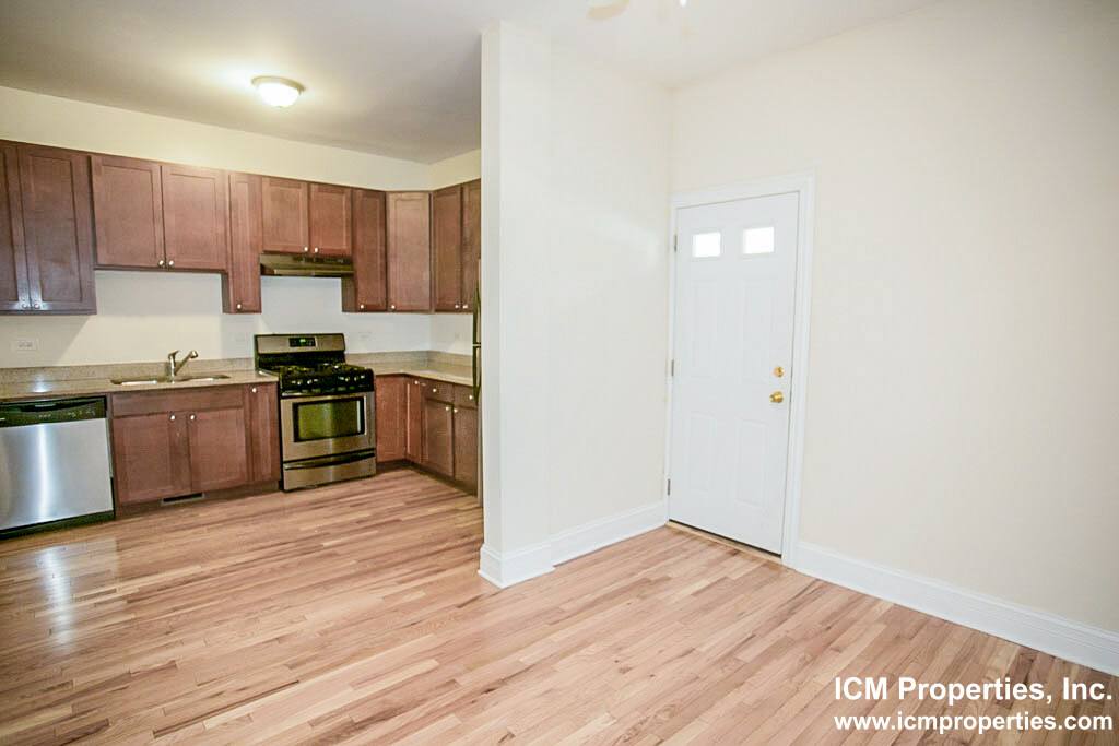 Apartment for rent at 3818 N Sheffield Ave #1, Chicago, IL 60613
