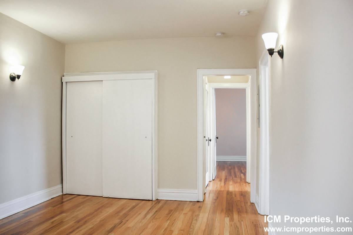 Apartment for rent at 617 W Melrose St #G3, Chicago, IL 60657
