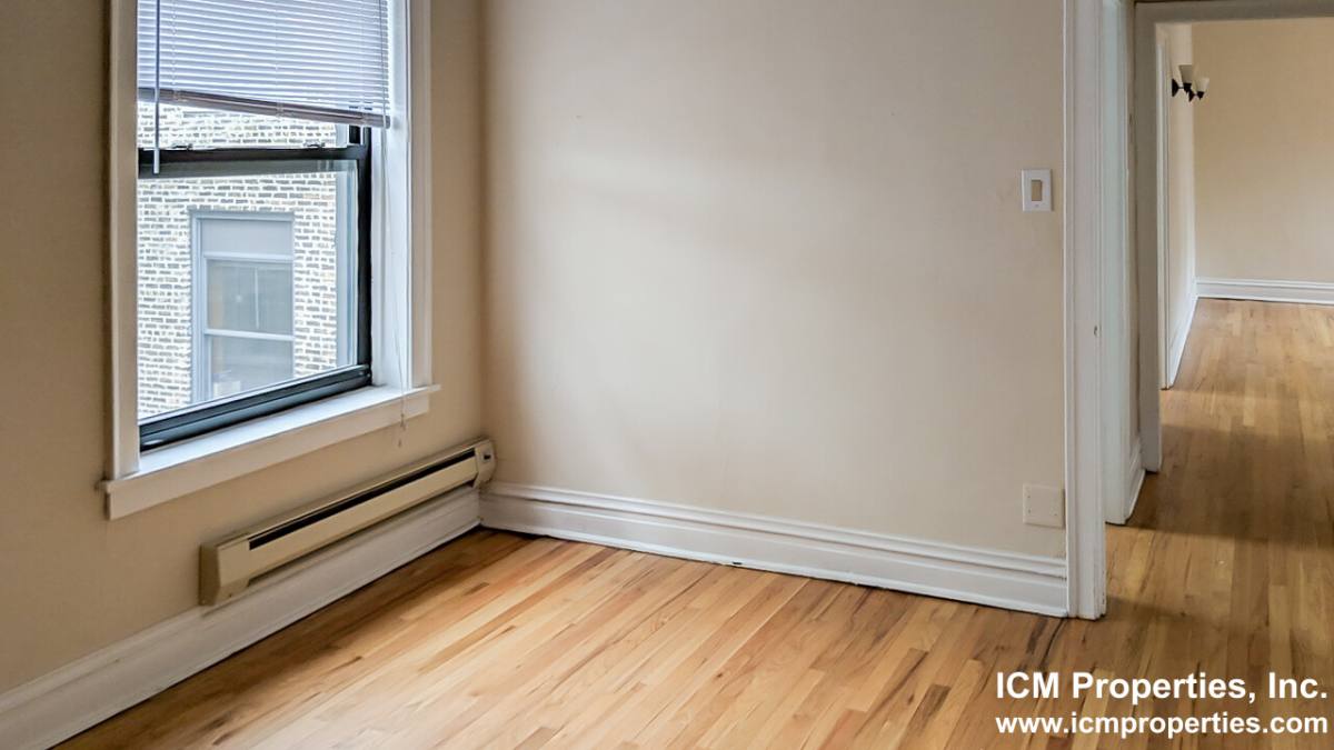 Apartment for rent at 617 W Melrose St #G3, Chicago, IL 60657