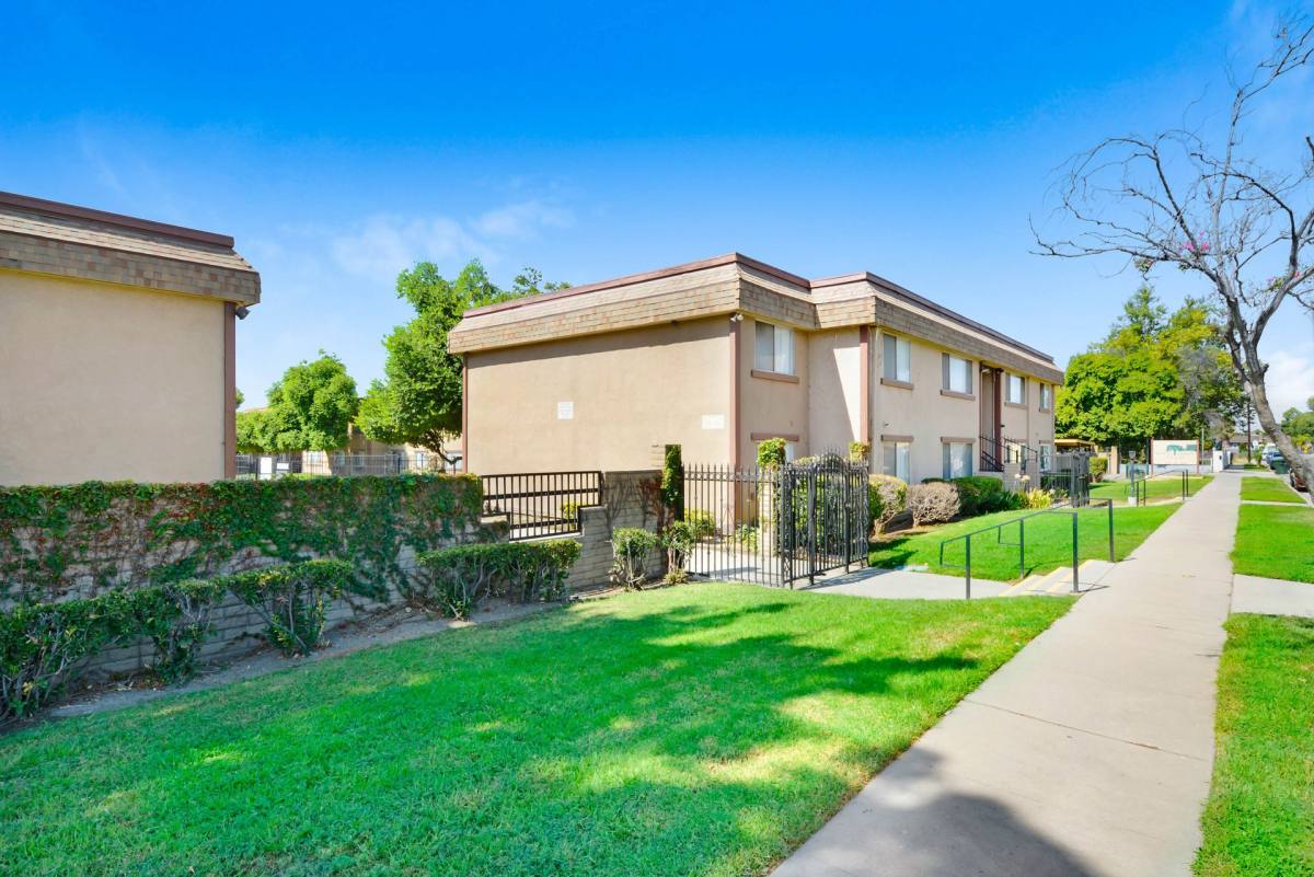 Apartment for rent at 1275 E Date St, San Bernardino, CA 92404