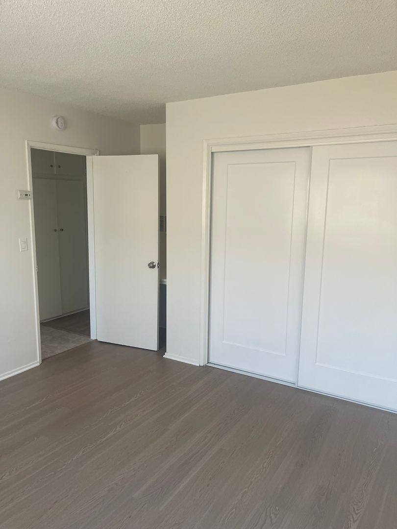 Apartment for rent at 4020 W 134th St, Hawthorne, CA 90250