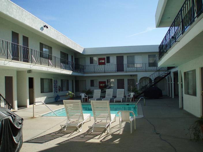 Apartment for rent at 4020 W 134th St, Hawthorne, CA 90250