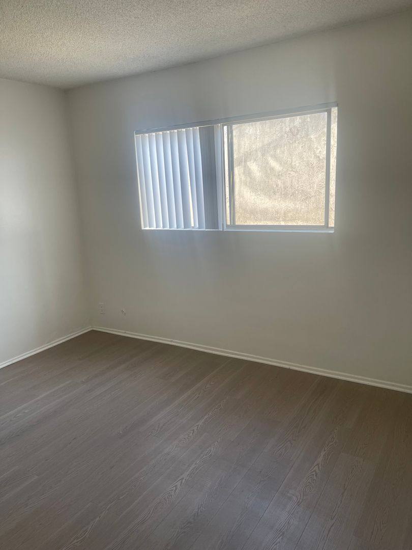 Apartment for rent at 4020 W 134th St, Hawthorne, CA 90250