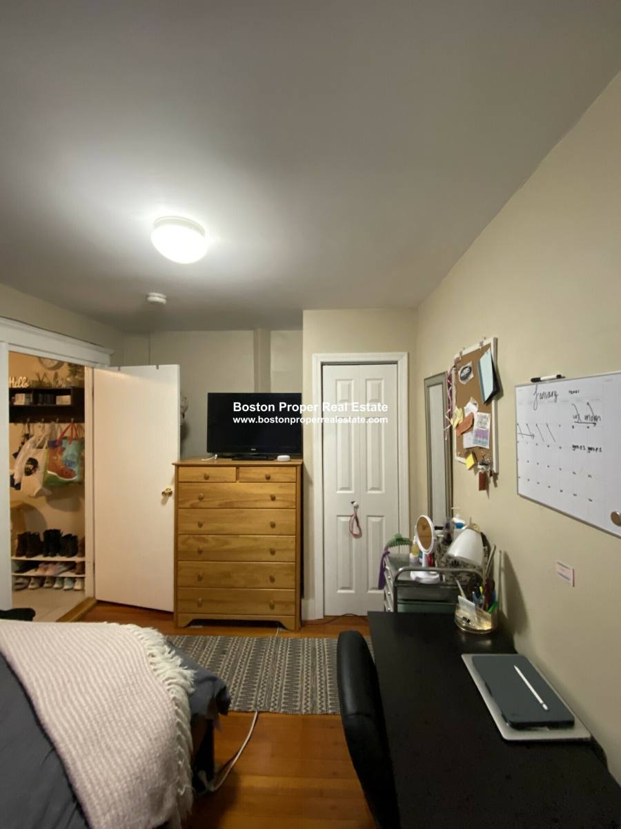 Apartment for rent at 220 Hanover St #3, Boston, MA 02113
