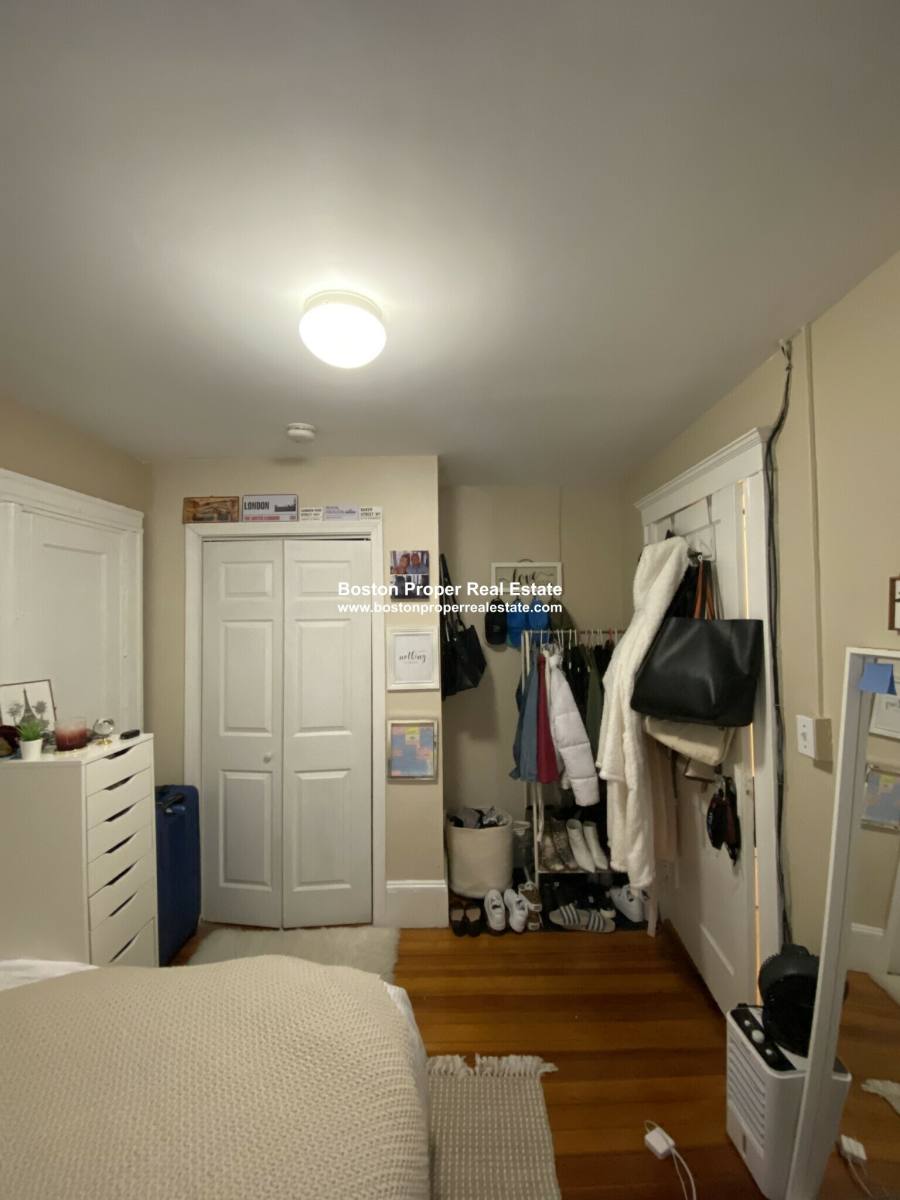 Apartment for rent at 220 Hanover St #3, Boston, MA 02113