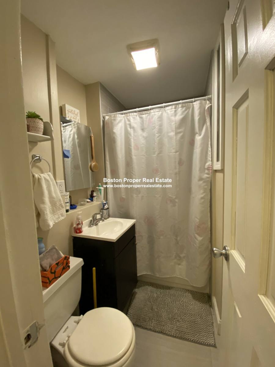 Apartment for rent at 220 Hanover St #3, Boston, MA 02113