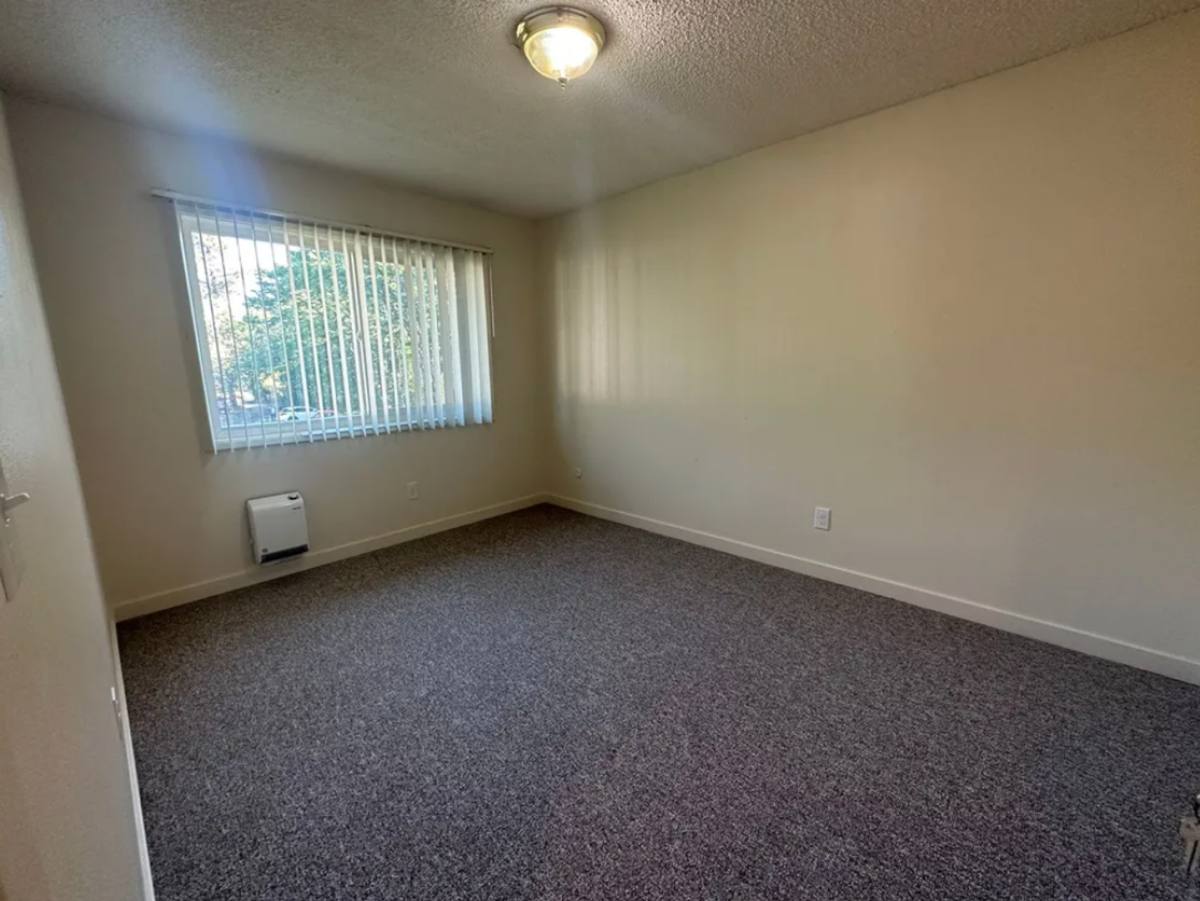 Apartment for rent at 5050 NE Killingsworth St, Portland, OR 97218