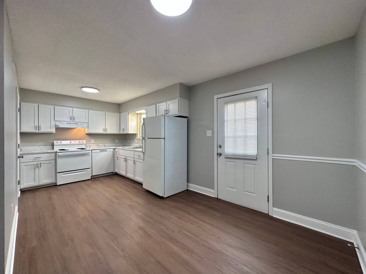 Townhouse for rent at 1918 Topside Rd, Louisville, TN 37777
