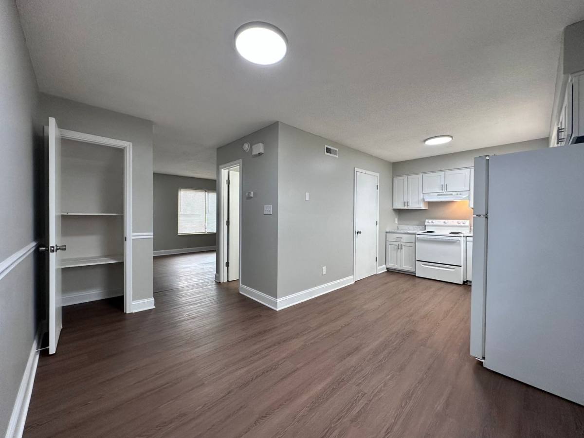 Townhouse for rent at 1918 Topside Rd, Louisville, TN 37777