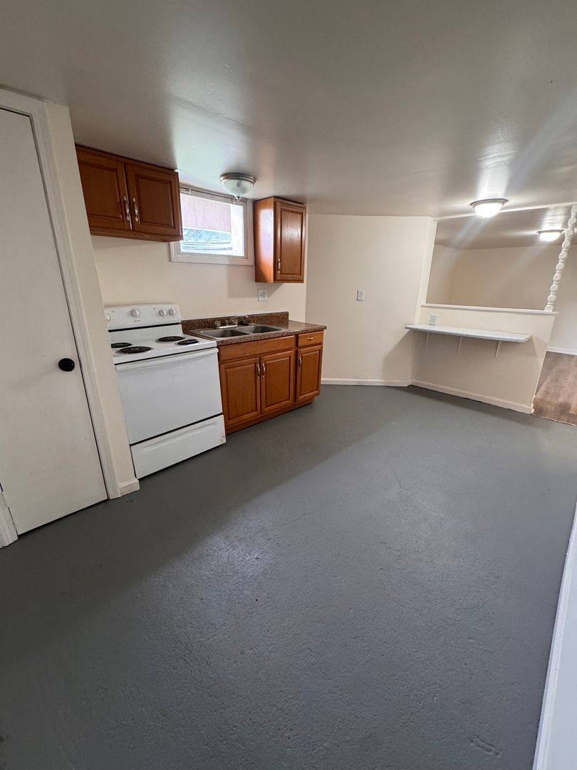 Apartment for rent at 1117 N B St, Hamilton, OH 45013