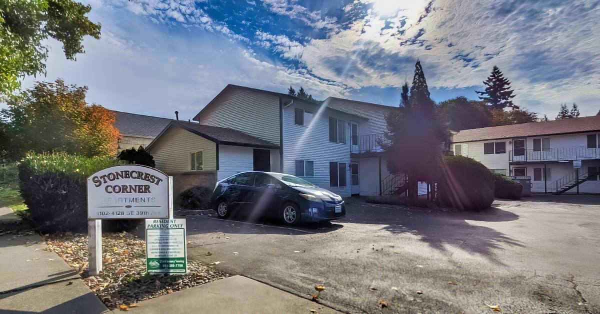 Apartment for rent at 4102-4128 SE Cesar Chavez Blvd, Portland, OR 97202