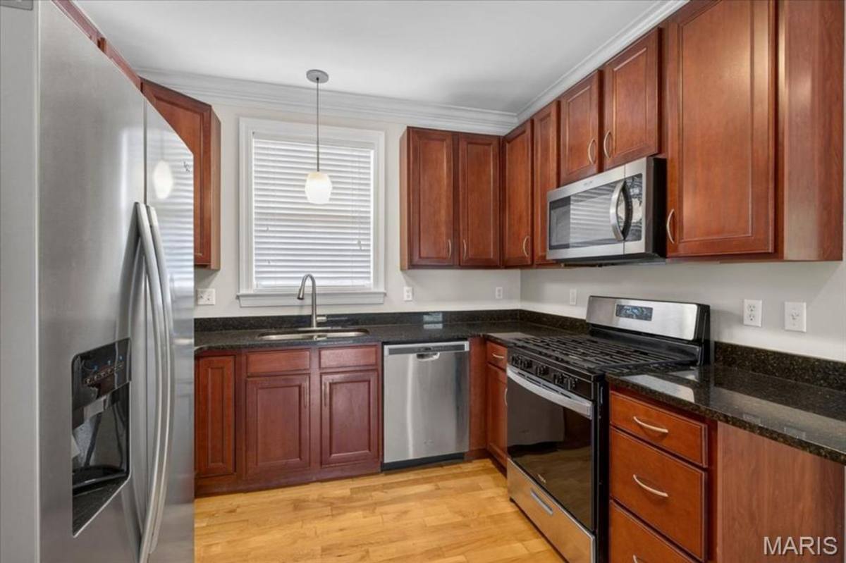 Apartment for rent at 7002 Tulane 2FL, Saint Louis, MO 63130