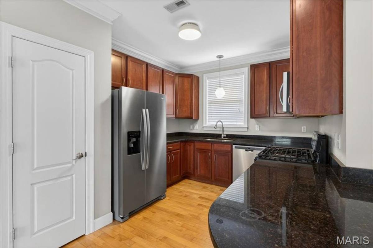Apartment for rent at 7002 Tulane 2FL, Saint Louis, MO 63130