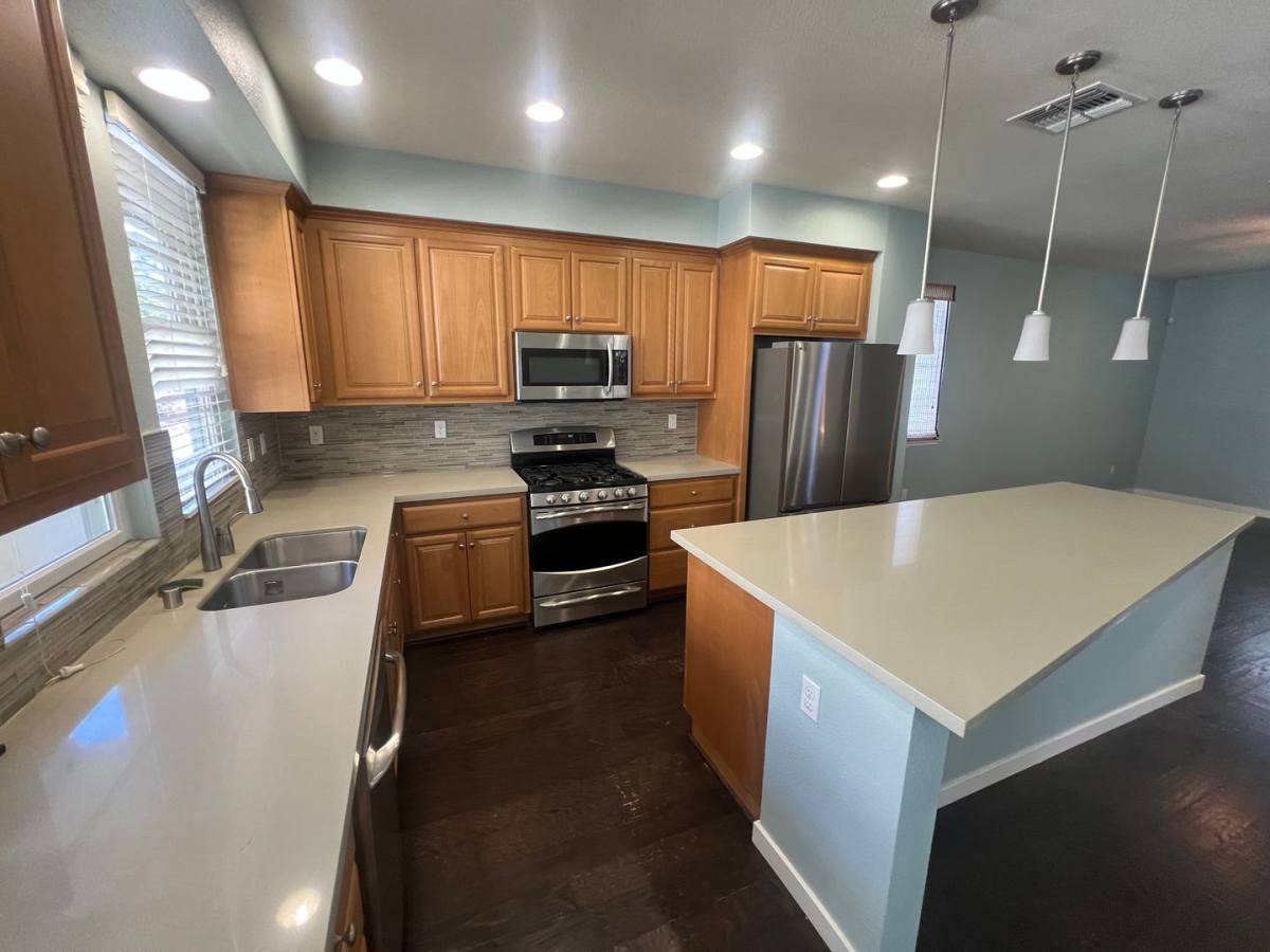 Townhouse for rent at 221 Geary Way, Mountain View, CA 94041