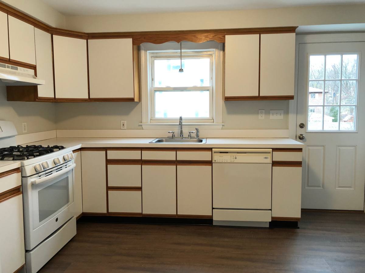Townhouse for rent at 288 Lagrange St, Chestnut Hill, MA 02467