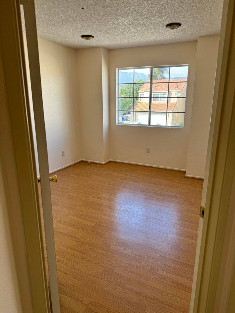 House for rent at 14661 Woodland Dr, Fontana, CA 92337
