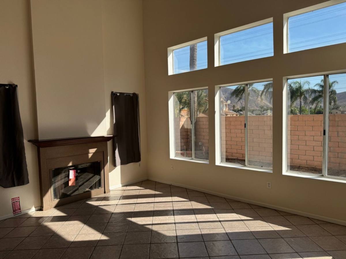 House for rent at 14661 Woodland Dr, Fontana, CA 92337