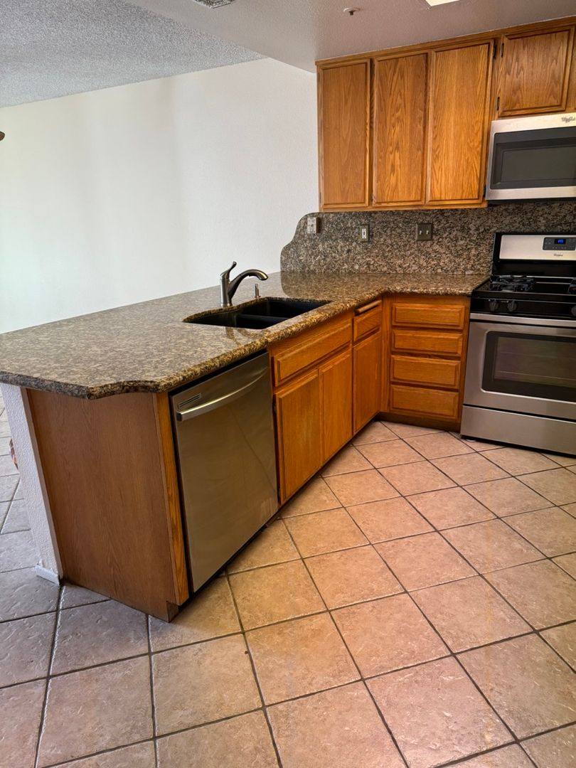 House for rent at 14661 Woodland Dr, Fontana, CA 92337