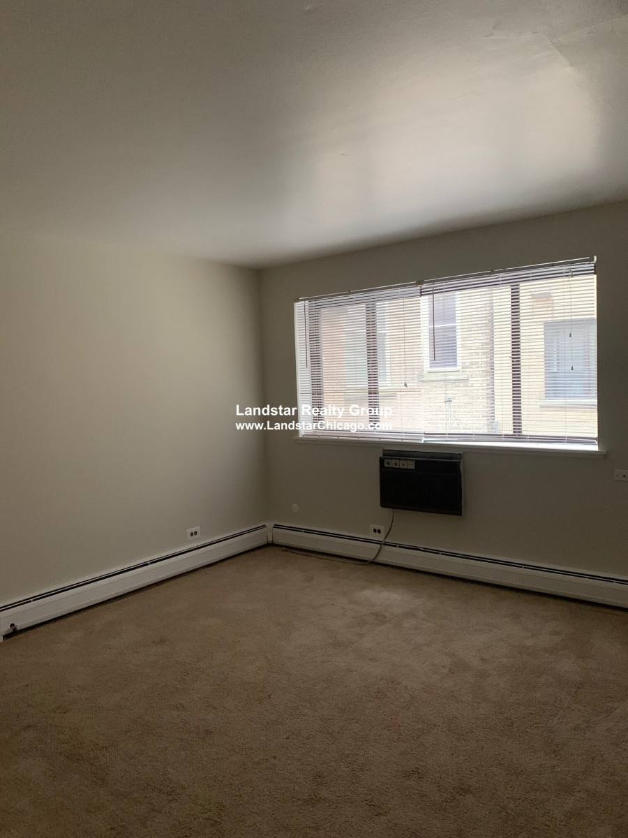 Apartment for rent at 5909 N Kenmore #207, Chicago, IL 60660