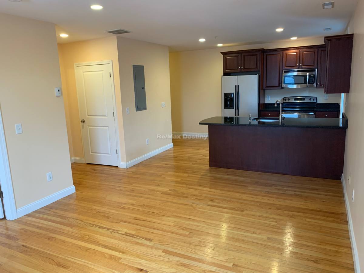 Apartment for rent at 100 Fellsway W #204, Somerville, MA 02145