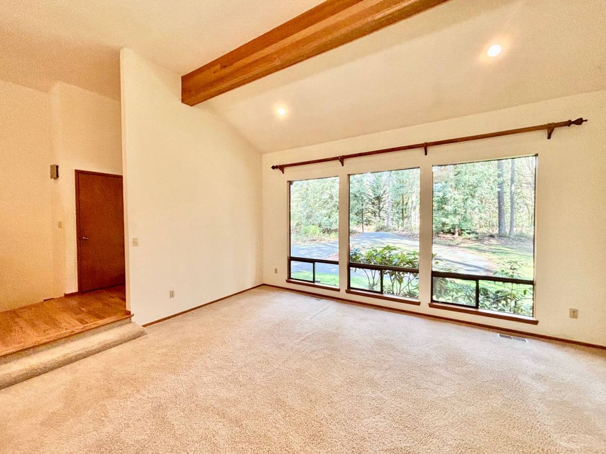 House for rent at 24119 SE 18th Place, Sammamish, WA 98075