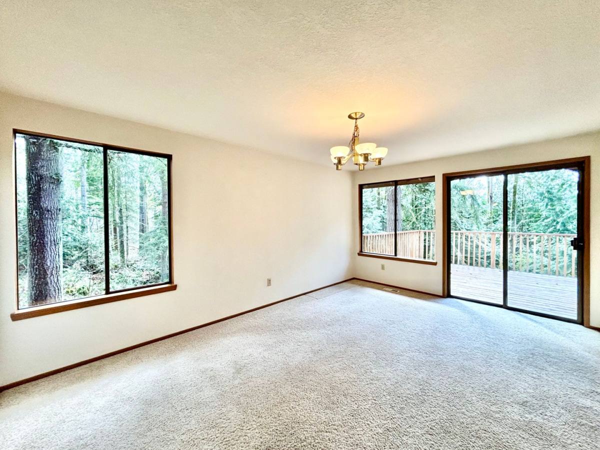 House for rent at 24119 SE 18th Place, Sammamish, WA 98075