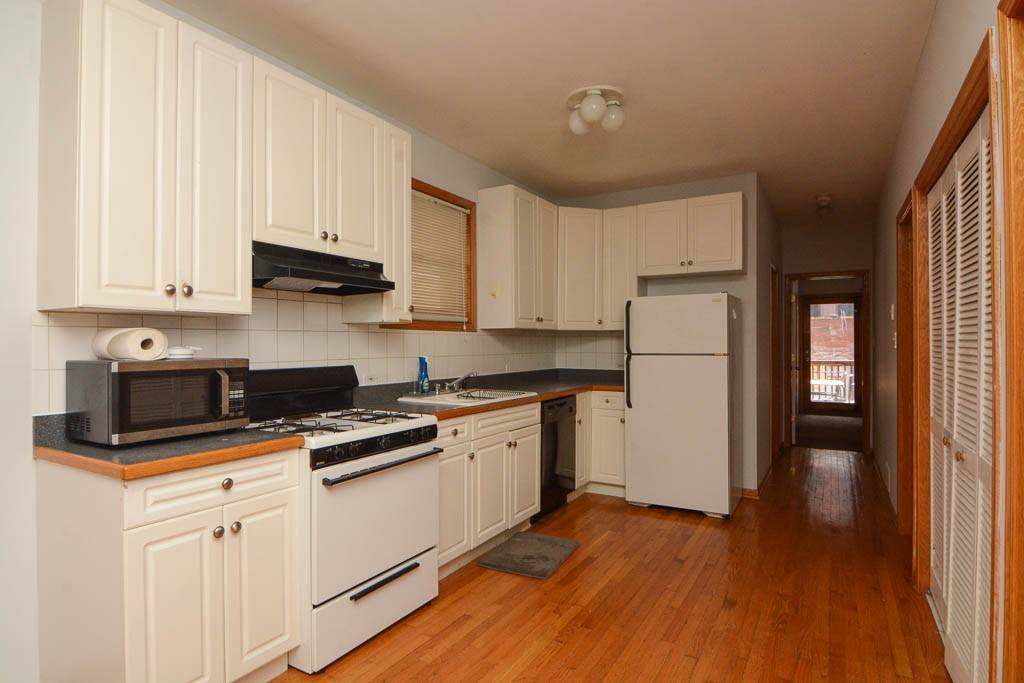 Apartment for rent at 1445 Cortez #3, Chicago, IL 60622