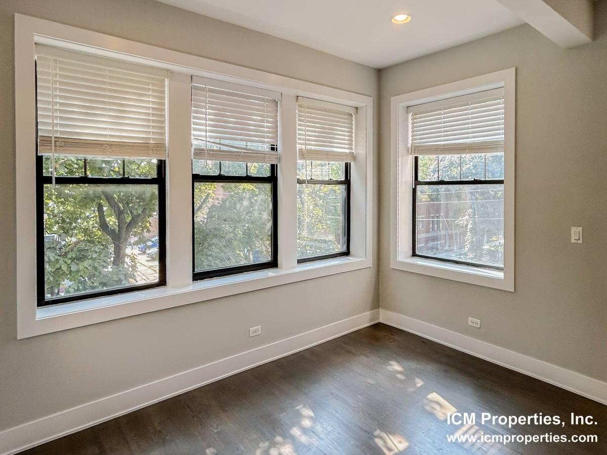 Apartment for rent at 2618 N Rockwell St #1F, Chicago, IL 60647
