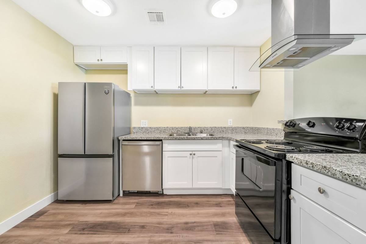 Apartment for rent at 4156 Zavala St, Las Vegas, NV 89103