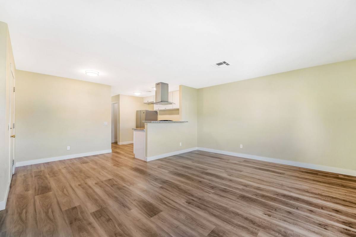 Apartment for rent at 4156 Zavala St, Las Vegas, NV 89103