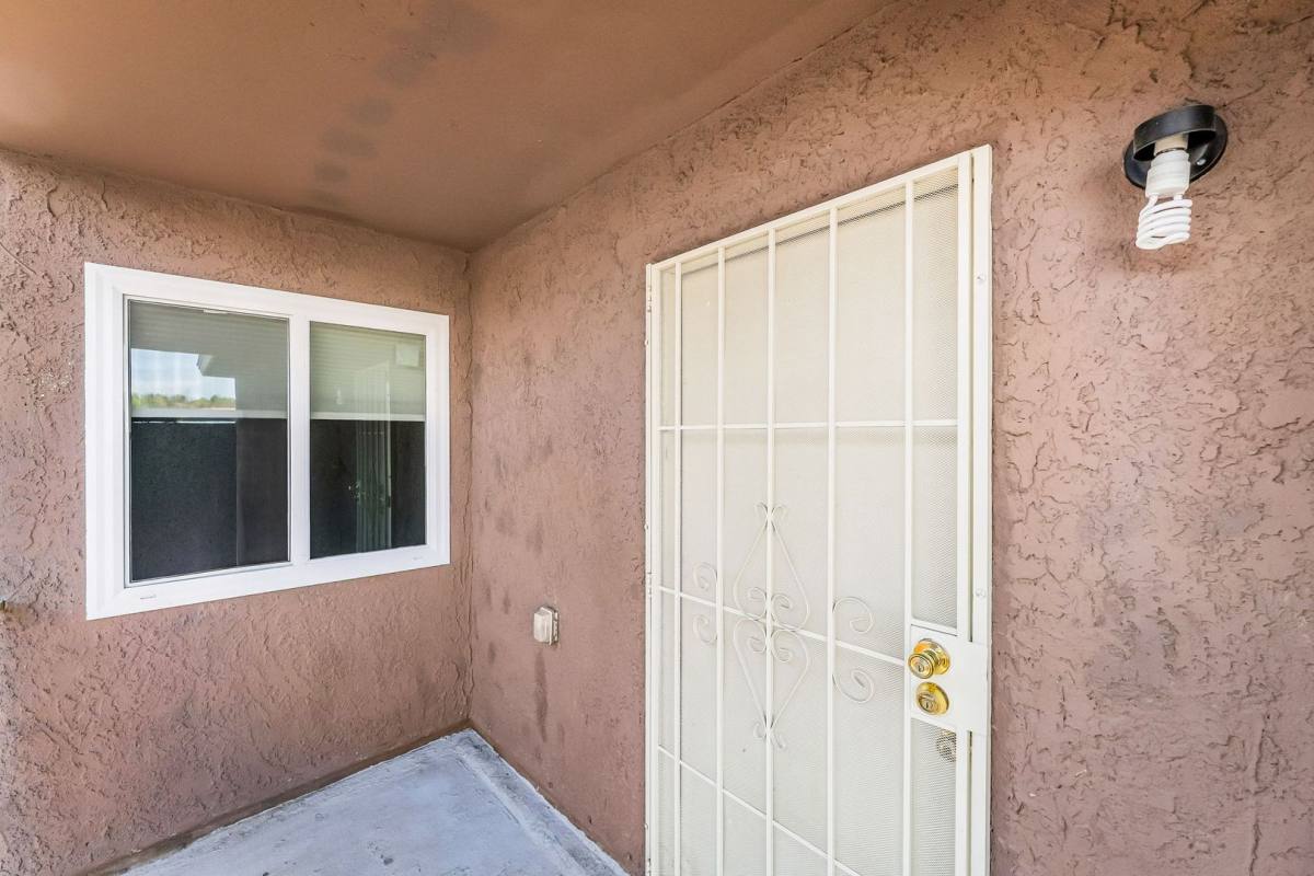 Apartment for rent at 4156 Zavala St, Las Vegas, NV 89103