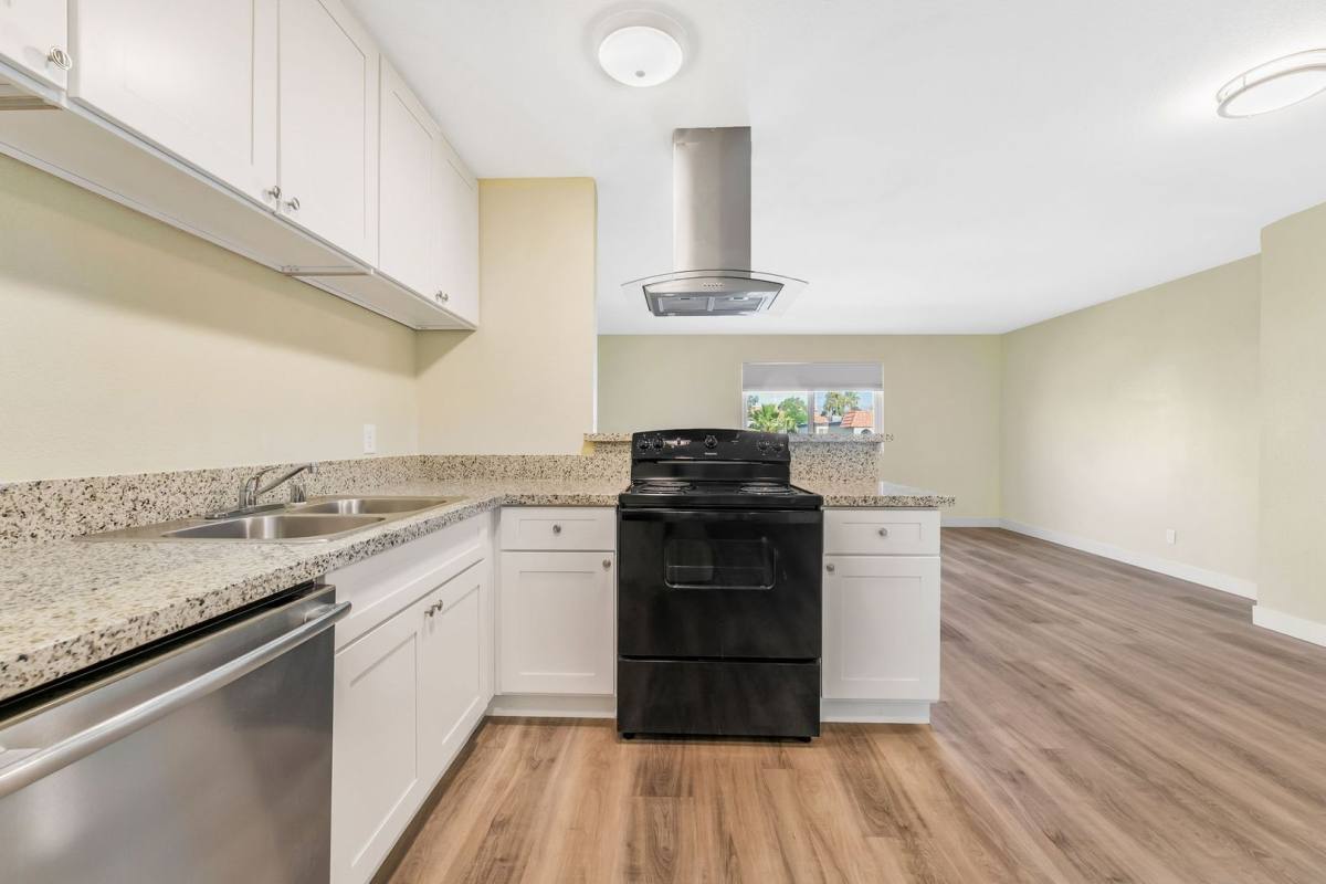 Apartment for rent at 4156 Zavala St, Las Vegas, NV 89103