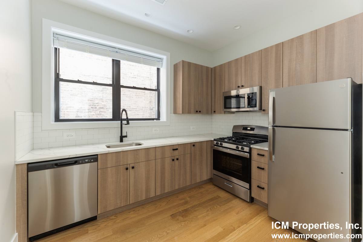 Apartment for rent at 3525 N Wilton Ave #1F, Chicago, IL 60657