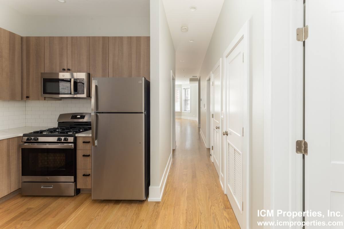 Apartment for rent at 3525 N Wilton Ave #1F, Chicago, IL 60657