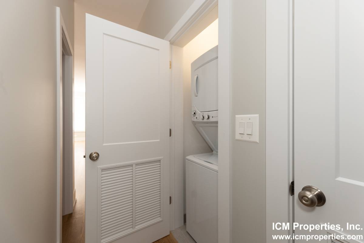 Apartment for rent at 3525 N Wilton Ave #1F, Chicago, IL 60657