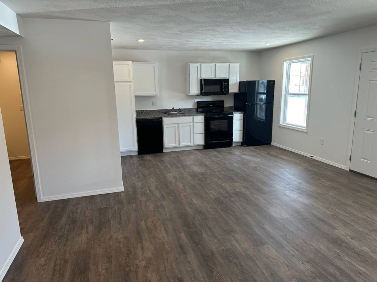 Apartment for rent at 301 W Maple, Marshfield, MO 65706