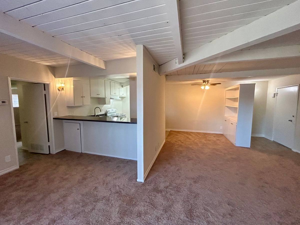 Apartment for rent at 8427 Balboa Blvd, Northridge, CA 91325