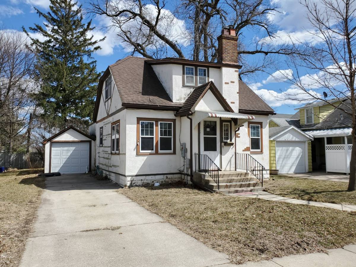 House for rent at 1102 3rd St NW, Austin, MN 55912