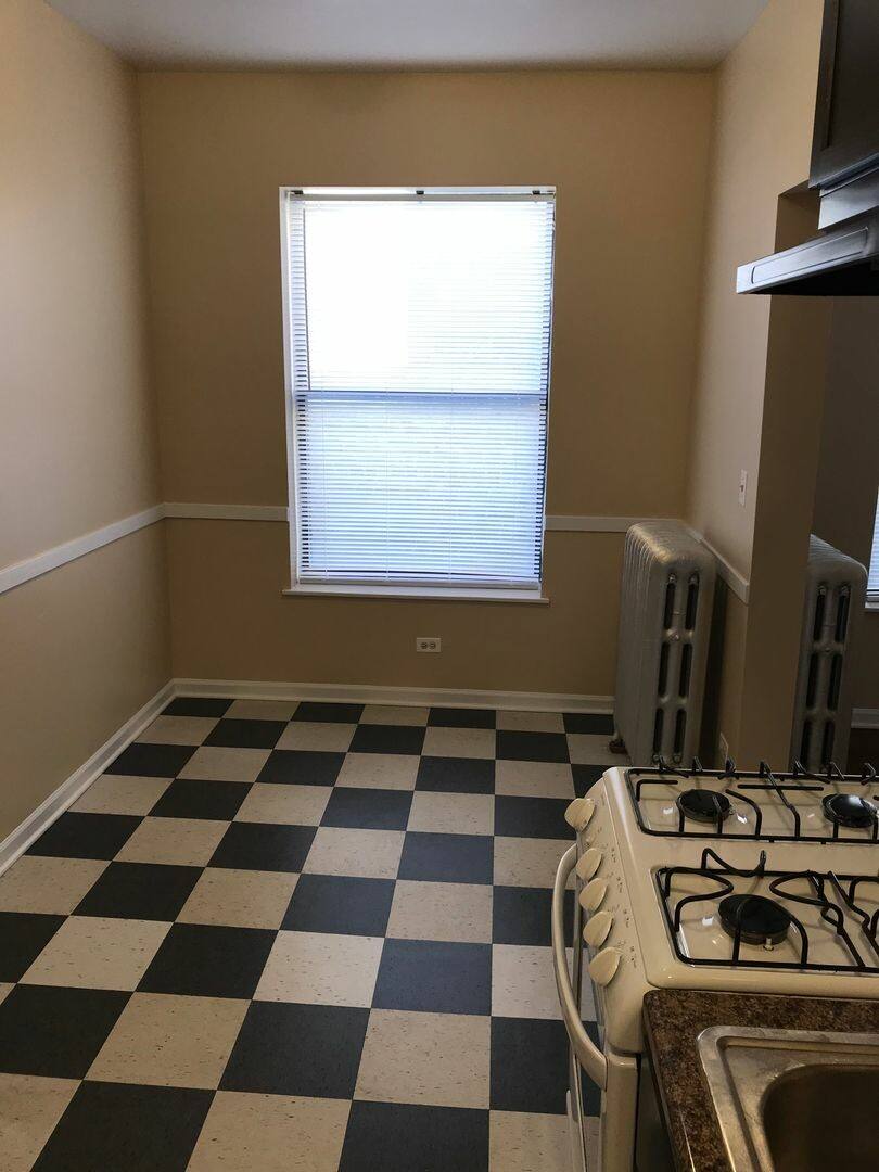 Apartment for rent at 7728 N Marshfield #3B, Chicago, IL 60626