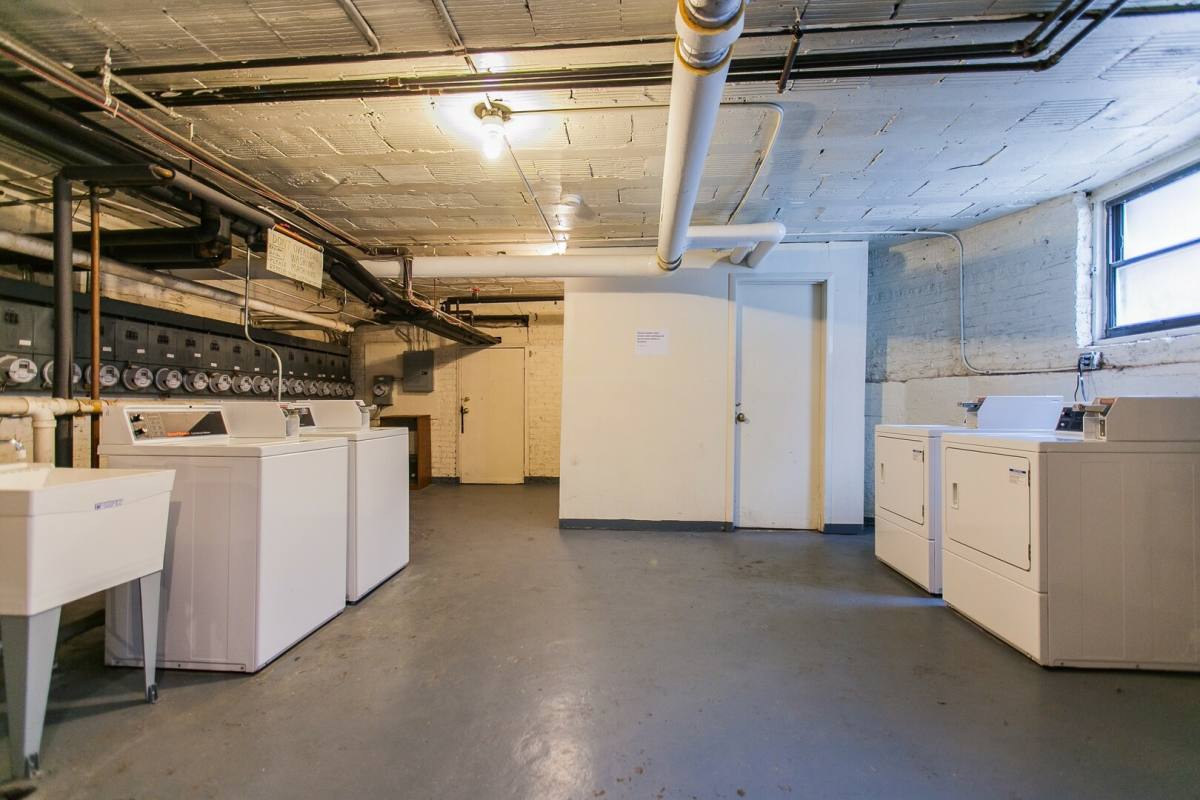 Apartment for rent at 7728 N Marshfield #3B, Chicago, IL 60626