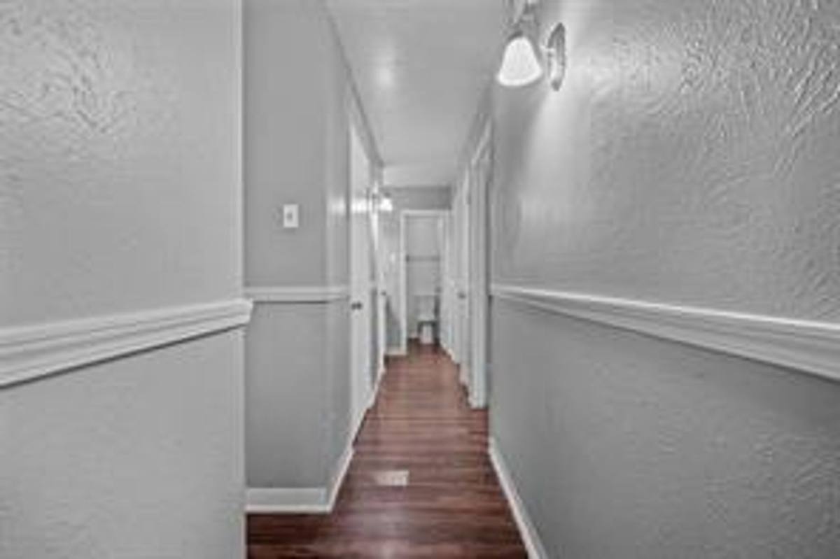 Apartment for rent at 2000 N Kaufman St, Ennis, TX 75119