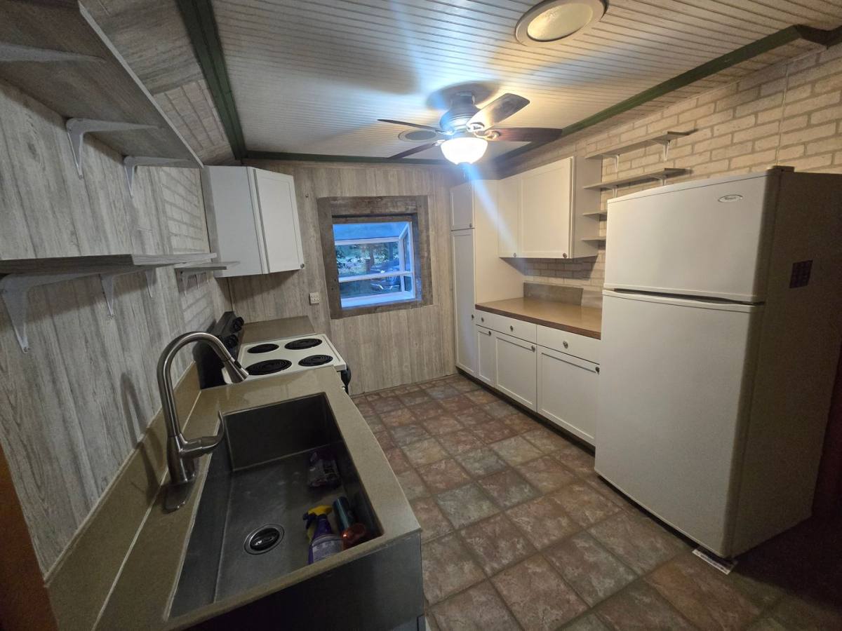 House for rent at 1405 Redwood Rd, Clay Center, KS 67432