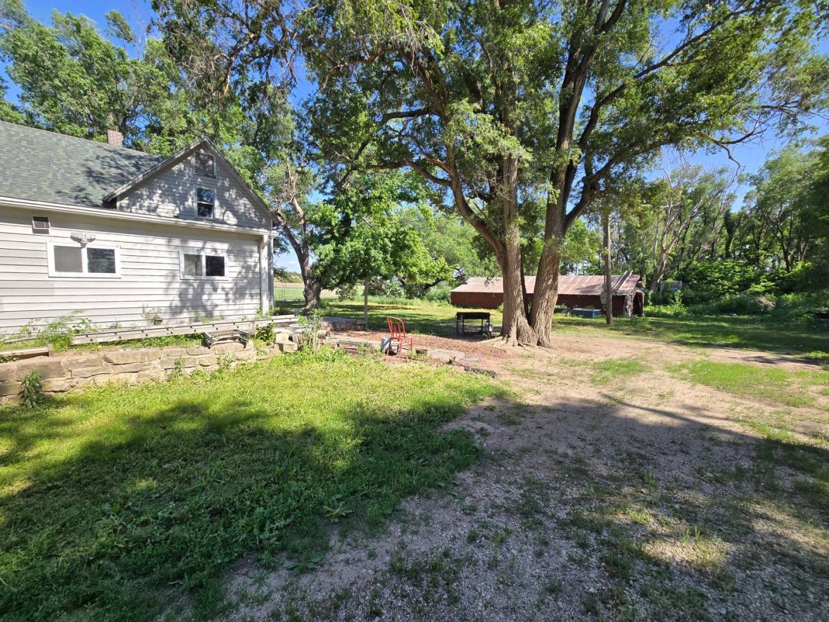 House for rent at 1405 Redwood Rd, Clay Center, KS 67432